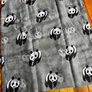 New in package gray panda scarf